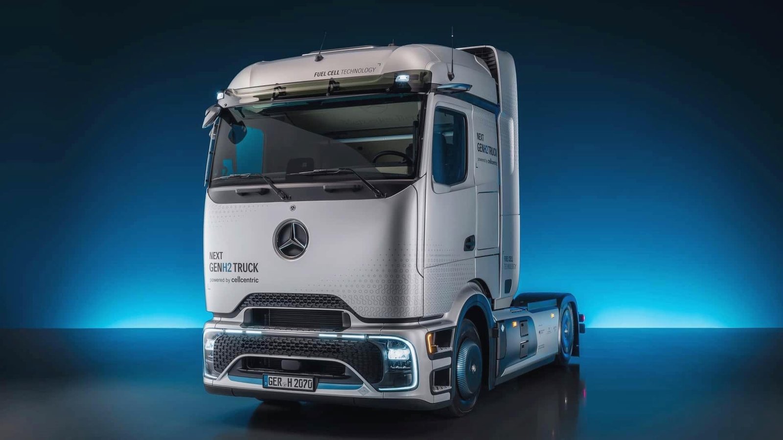 Mercedes Wasserstoff-Lkw im Einsatz - BlauAutonom