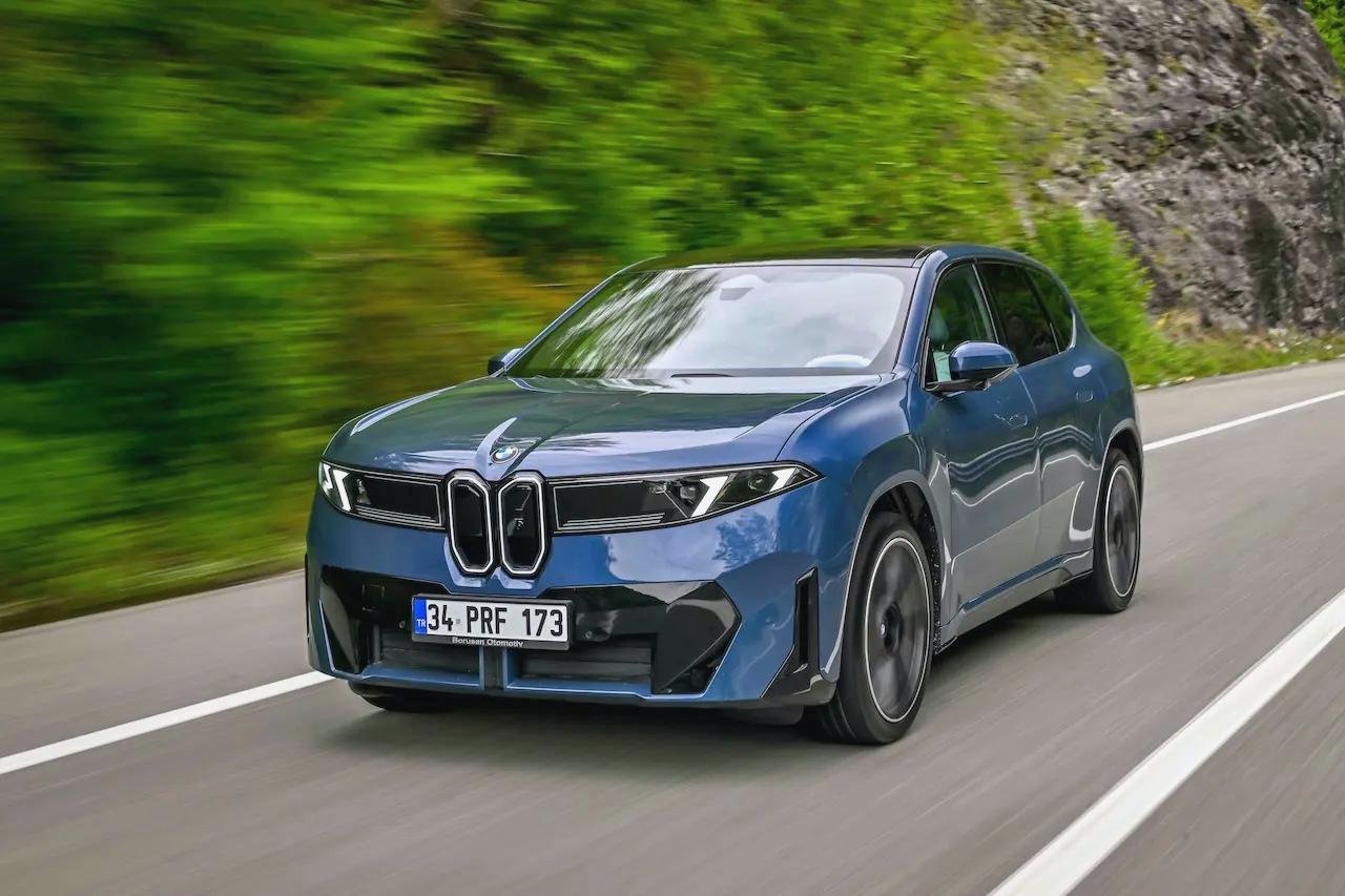 BMW iX3 in der Türkei - BlauAutonom