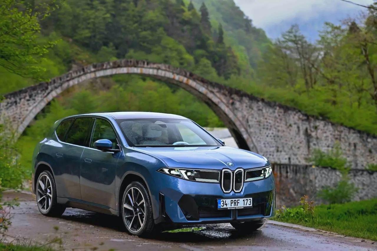 BMW iX3 in der Türkei - BlauAutonom
