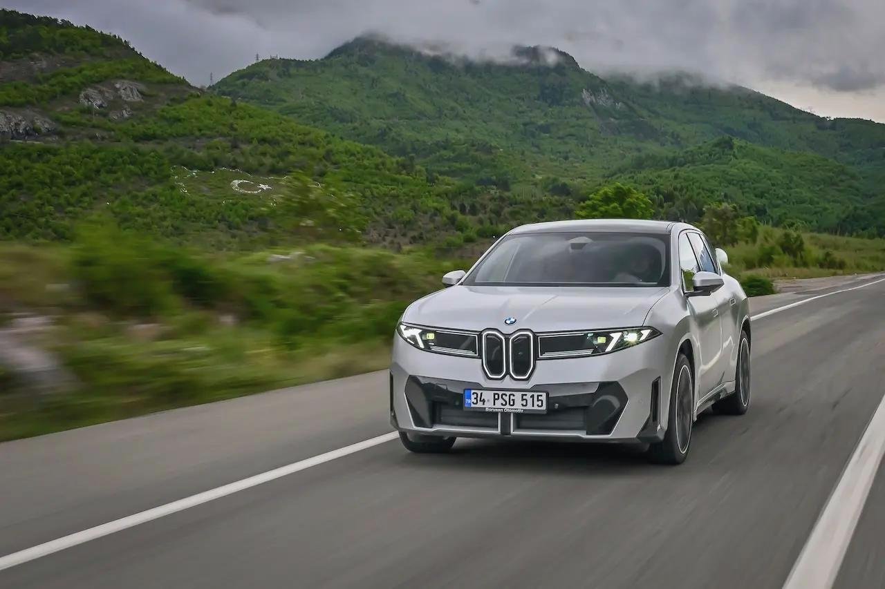 BMW iX3 in der Türkei - BlauAutonom
