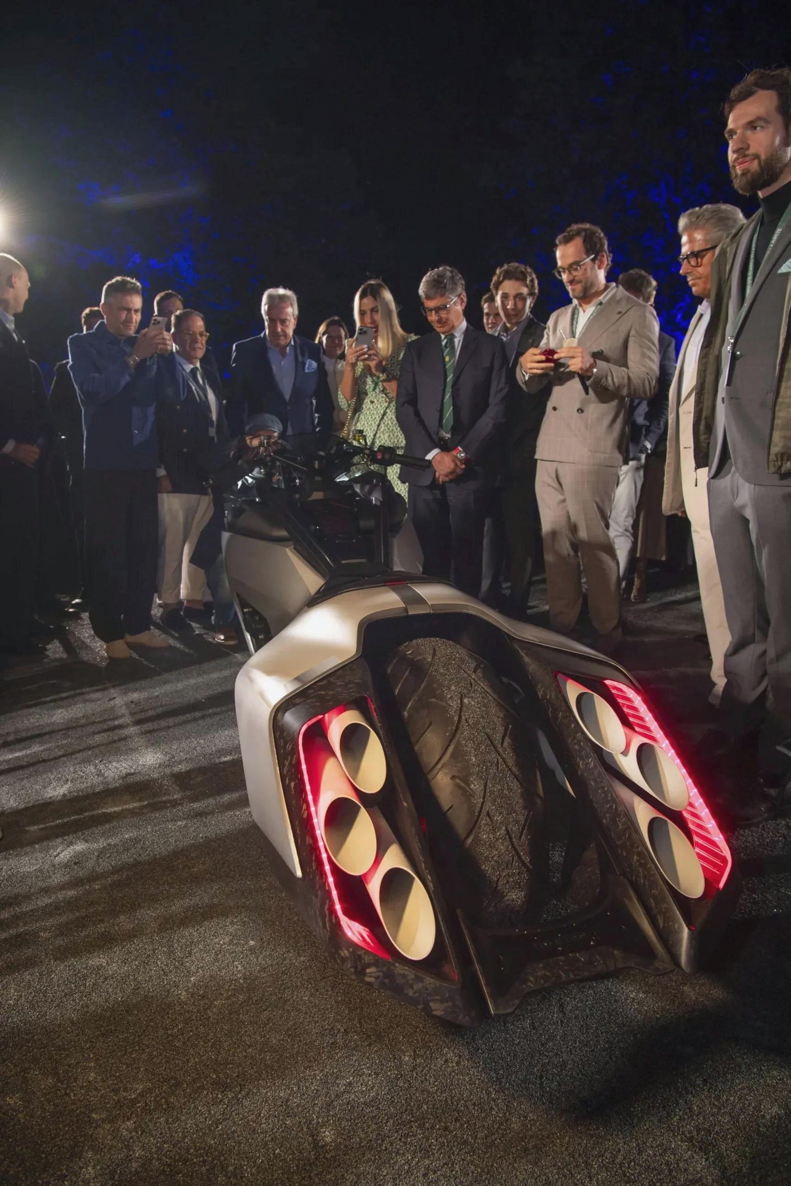 BMW Vision K18: Neue Motorrad-Generation - BlauAutonom
