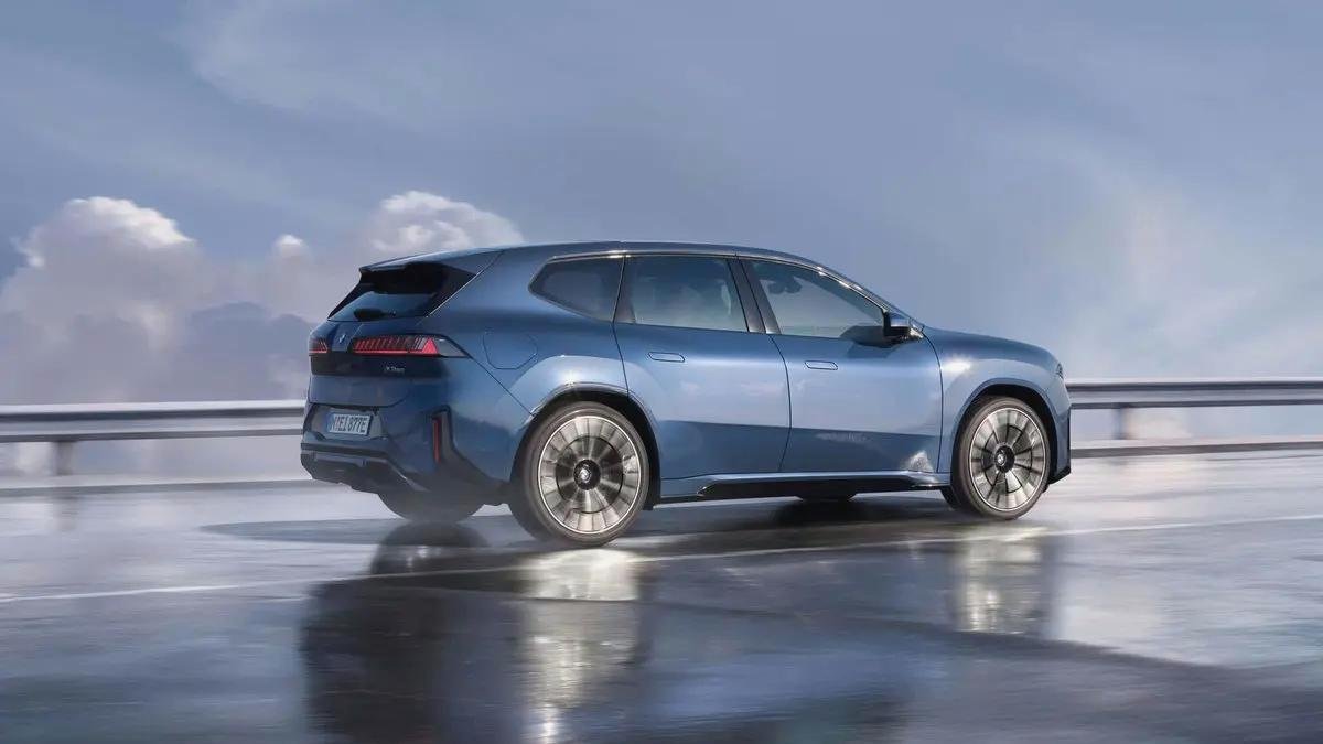Neues BMW iX3 in der Türkei - BlauAutonom
