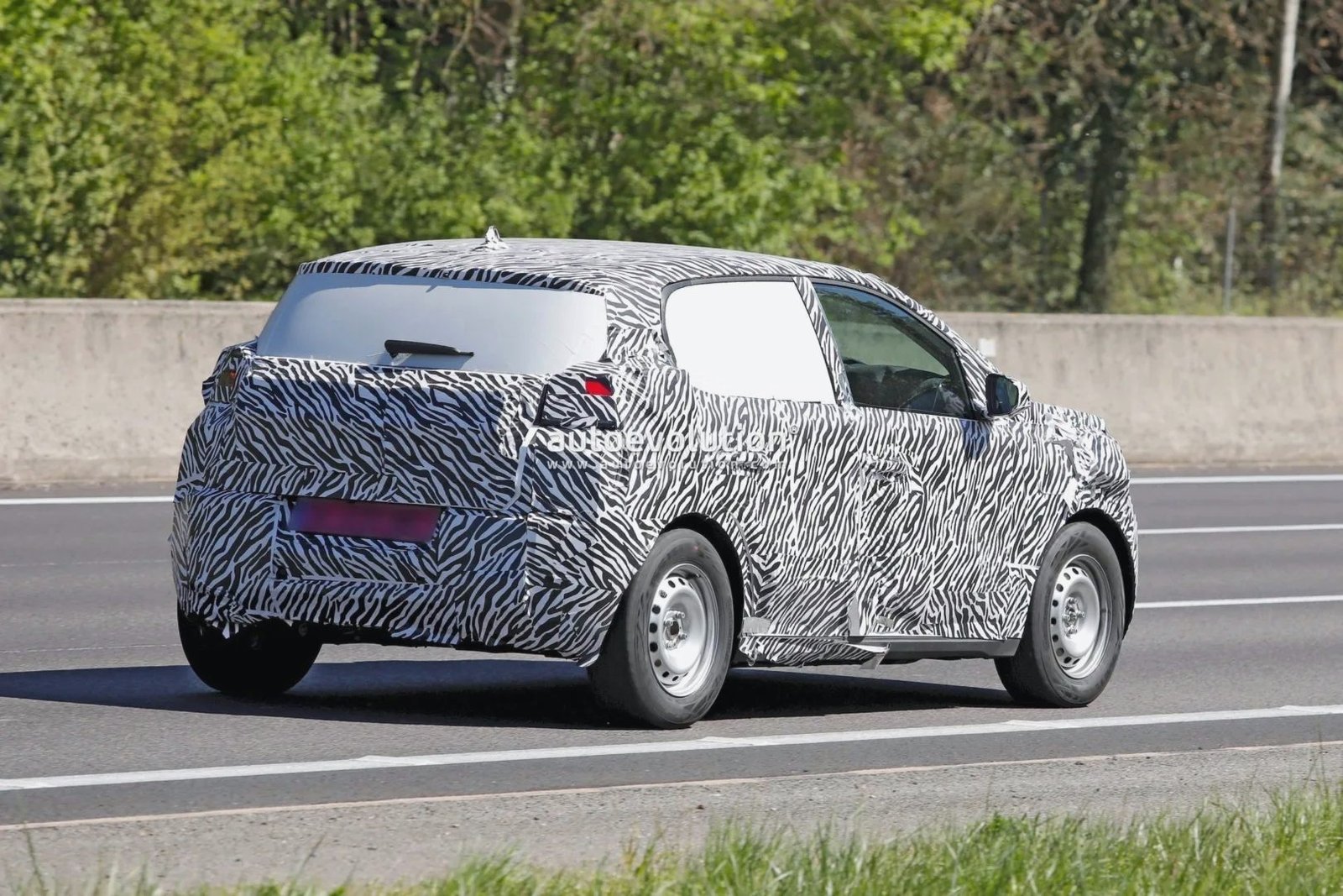 Preisgünstiger elektrischer Dacia Spring wird neu gestaltet - BlauAutonom